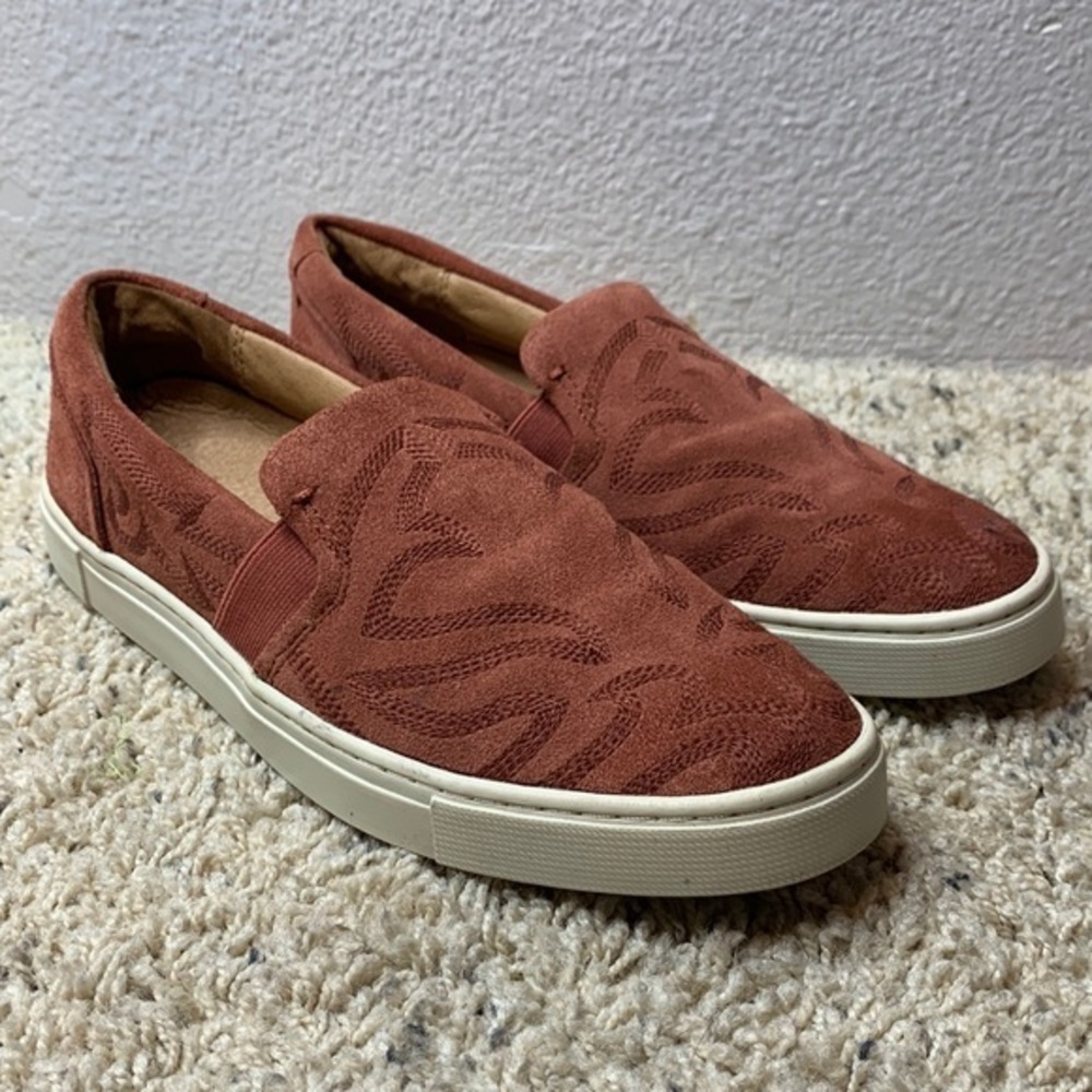 Frye Women's Ivy Primrose Slip on Sneaker sz 7.5